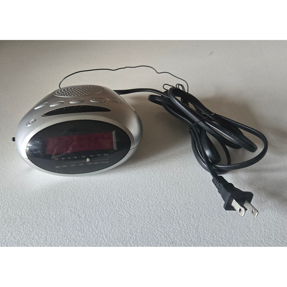 Durabrand CR-500 AM FM Digital Alarm Clock Radio Snooze Tested Works‎